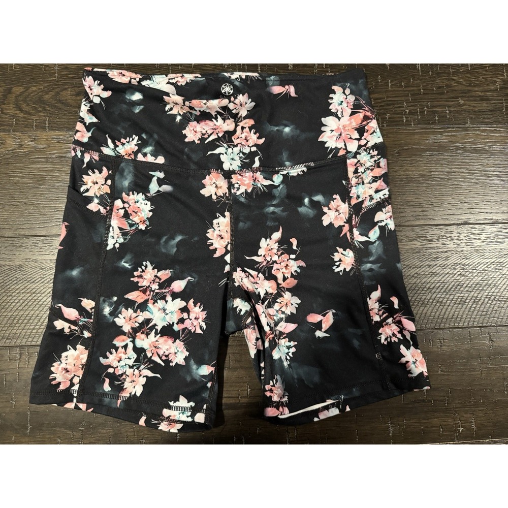 Gaiam Floral Biker Shorts High Waisted Yoga Running Shorts Pink Black SzL